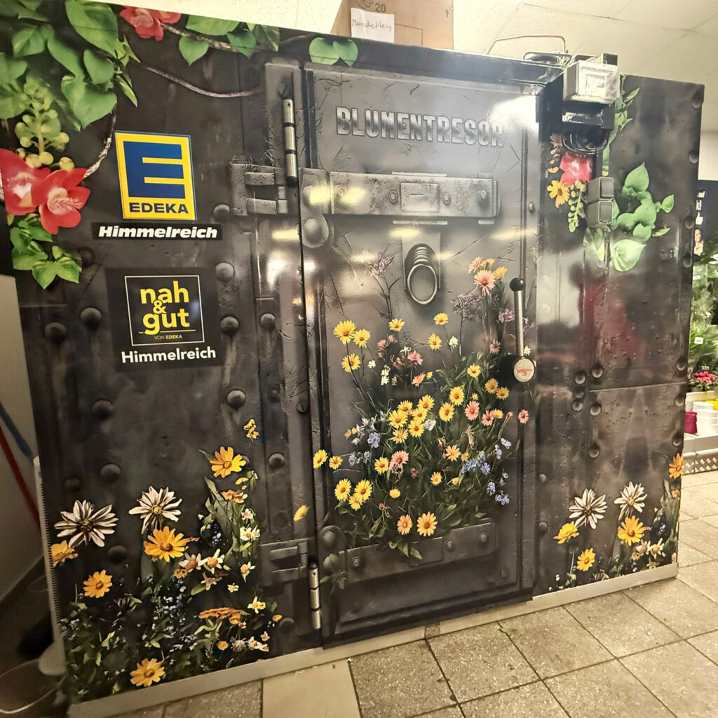 Frisches Design für den Blumentresor im EDEKA-Markt